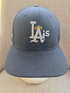 LOS ANGELES DODGERS SNAPBACK HAT BRIDGE THE GAP TO BUILD THE CONNECTION